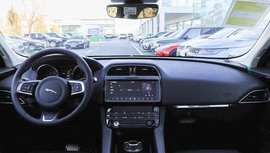 高端SUV捷豹F-PACE，成功人(rén)士的必然選擇(圖3)