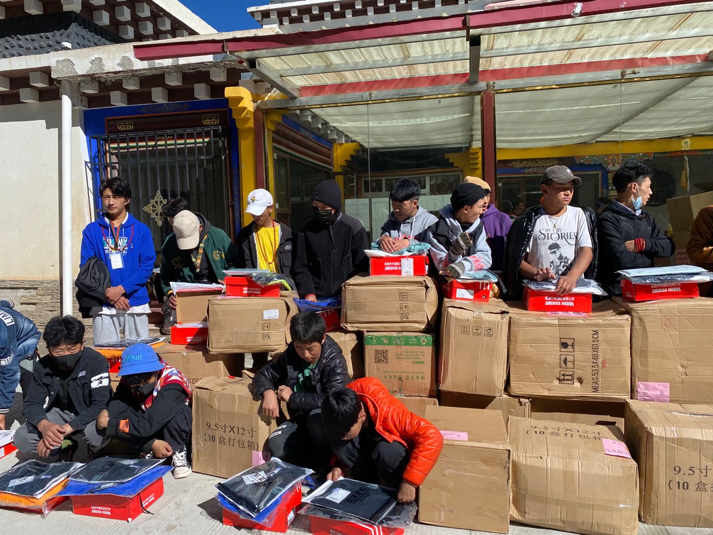 鴻粵公益回顧丨家國(guó)同歡月同圓 溫暖滿載甘孜州(圖7)