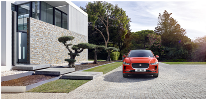 捷豹新英倫豪華純電轎跑SUV I-PACE電亮未來(lái)(圖2) 捷豹新英倫豪華純電轎跑SUV I-PACE電亮未來(lái)(圖2)