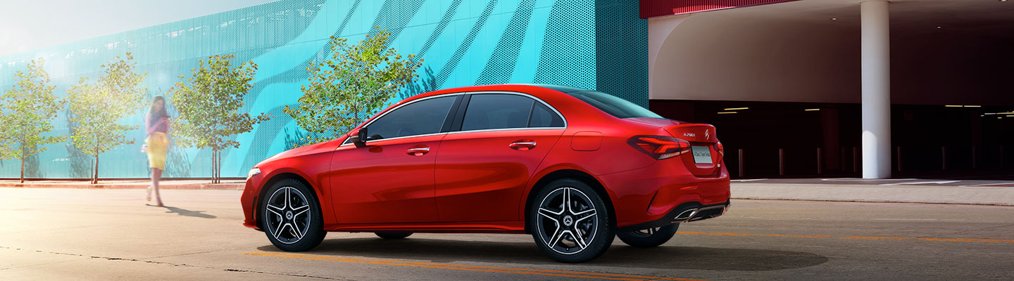 A 200 L 轎車(圖18) 科(kē)技新生(shēng)代,有智慧