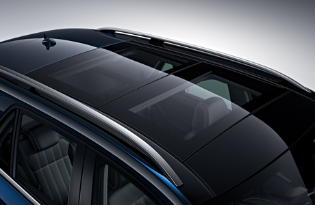 GLE 400 4MATIC 臻藏版(圖6) 全景式滑動天窗(chuāng),盡收風(fēng)光(guāng)