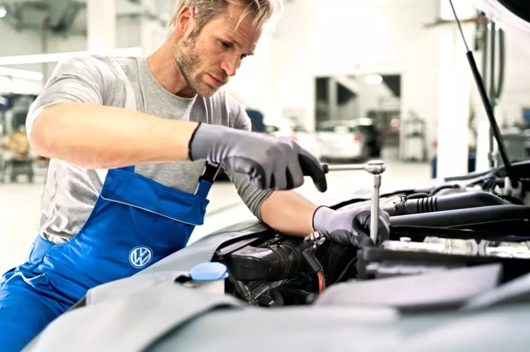 普惠立享!鴻粵進口大(dà)衆官降钜惠直銷會(圖5) 普惠立享!鴻粵進口大(dà)衆官降钜惠直銷會(圖5)