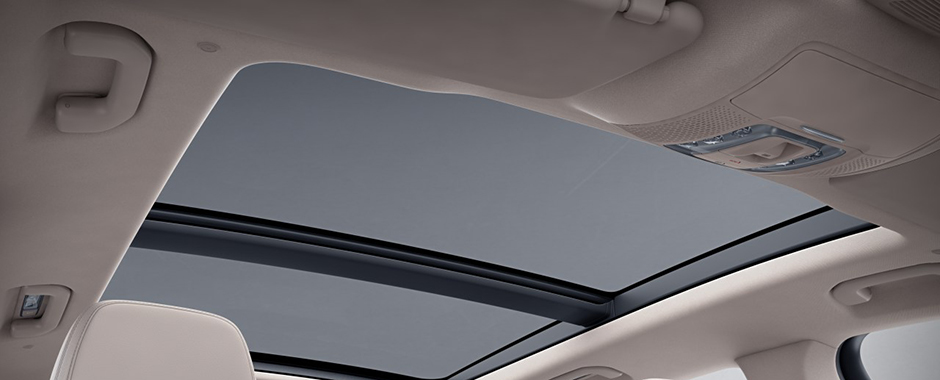 2020款 GLE 350 4MATIC 豪華型(圖12) 全景式滑動天窗(chuāng)