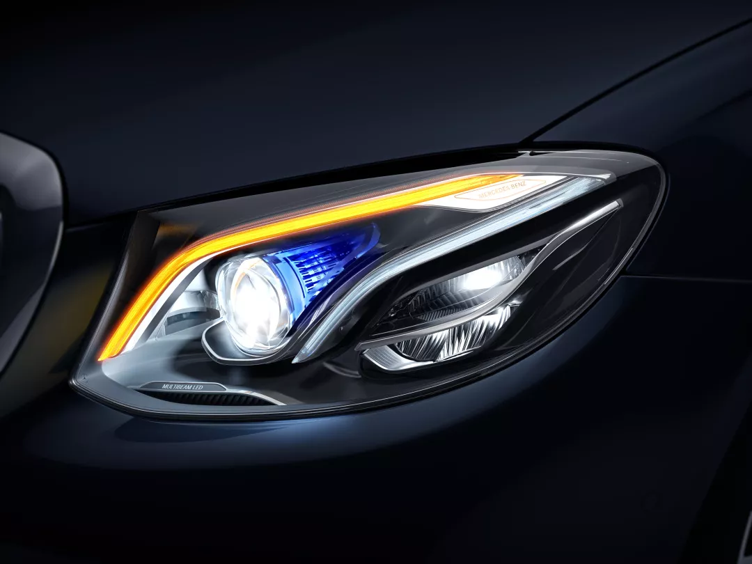 智者,大(dà)成丨新款梅賽德斯-奔馳E級車煥“芯”上市 再領豪華行政座駕典範(圖16) 智者,大(dà)成丨新款梅賽德斯-奔馳E級車煥“芯”上市 再領豪華行政座駕典範(圖16)