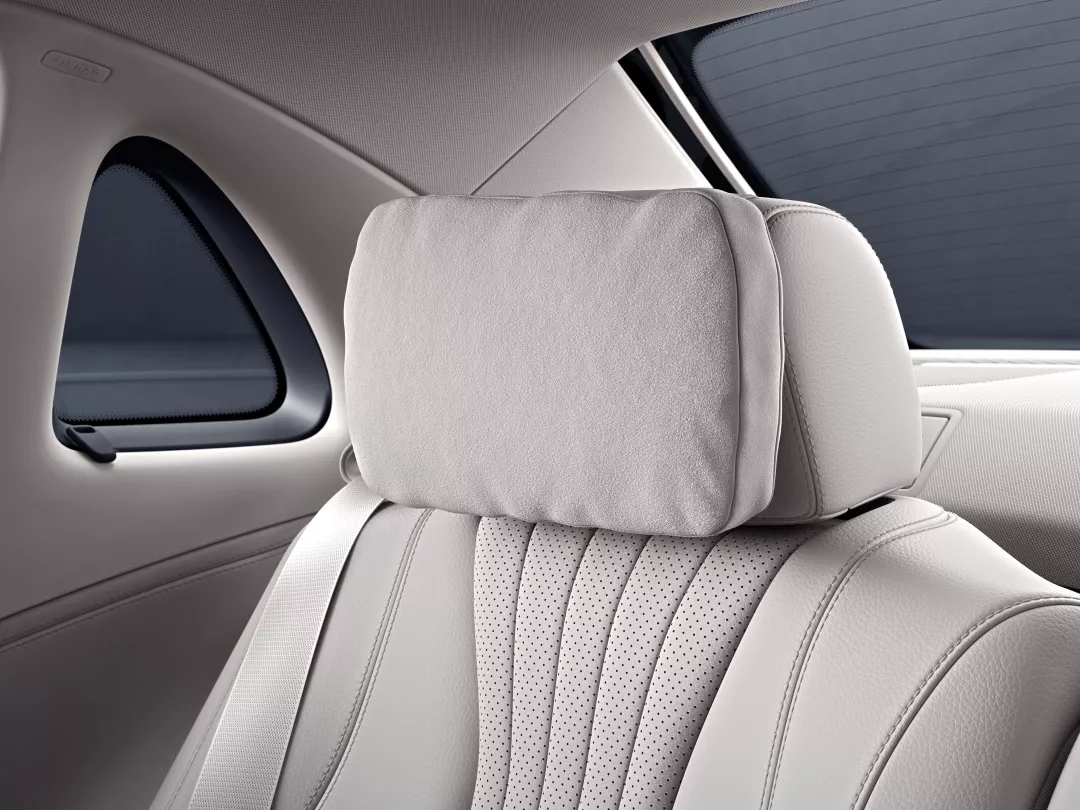 智者,大(dà)成丨新款梅賽德斯-奔馳E級車煥“芯”上市 再領豪華行政座駕典範(圖25) 智者,大(dà)成丨新款梅賽德斯-奔馳E級車煥“芯”上市 再領豪華行政座駕典範(圖25)