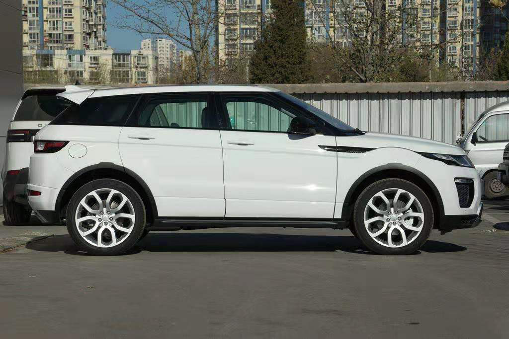 吸睛神器路(lù)虎攬勝極光(guāng),豪華SUV的不二選擇