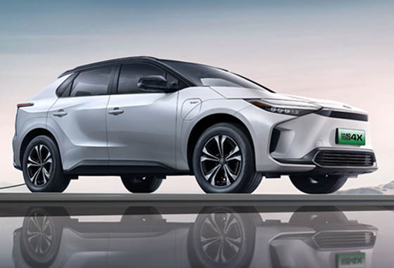 鉑智4X售價17.98萬元起