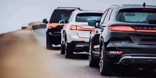 雨(yǔ)季開車注意事(shì)項 番禺林肯一直在您身(shēn)邊(圖3) 雨(yǔ)季開車注意事(shì)項 番禺林肯一直在您身(shēn)邊(圖3)